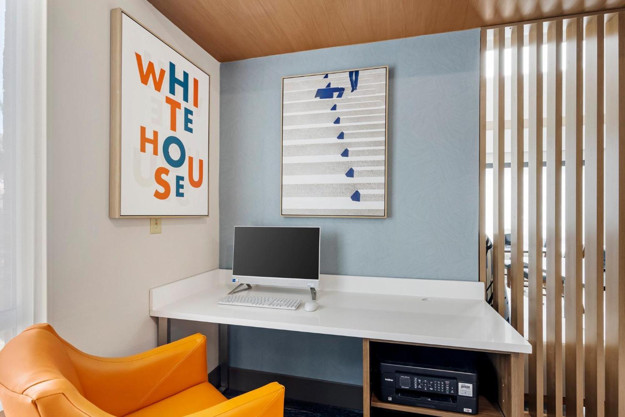 Holiday Inn Express White House By Ihg Exterior foto