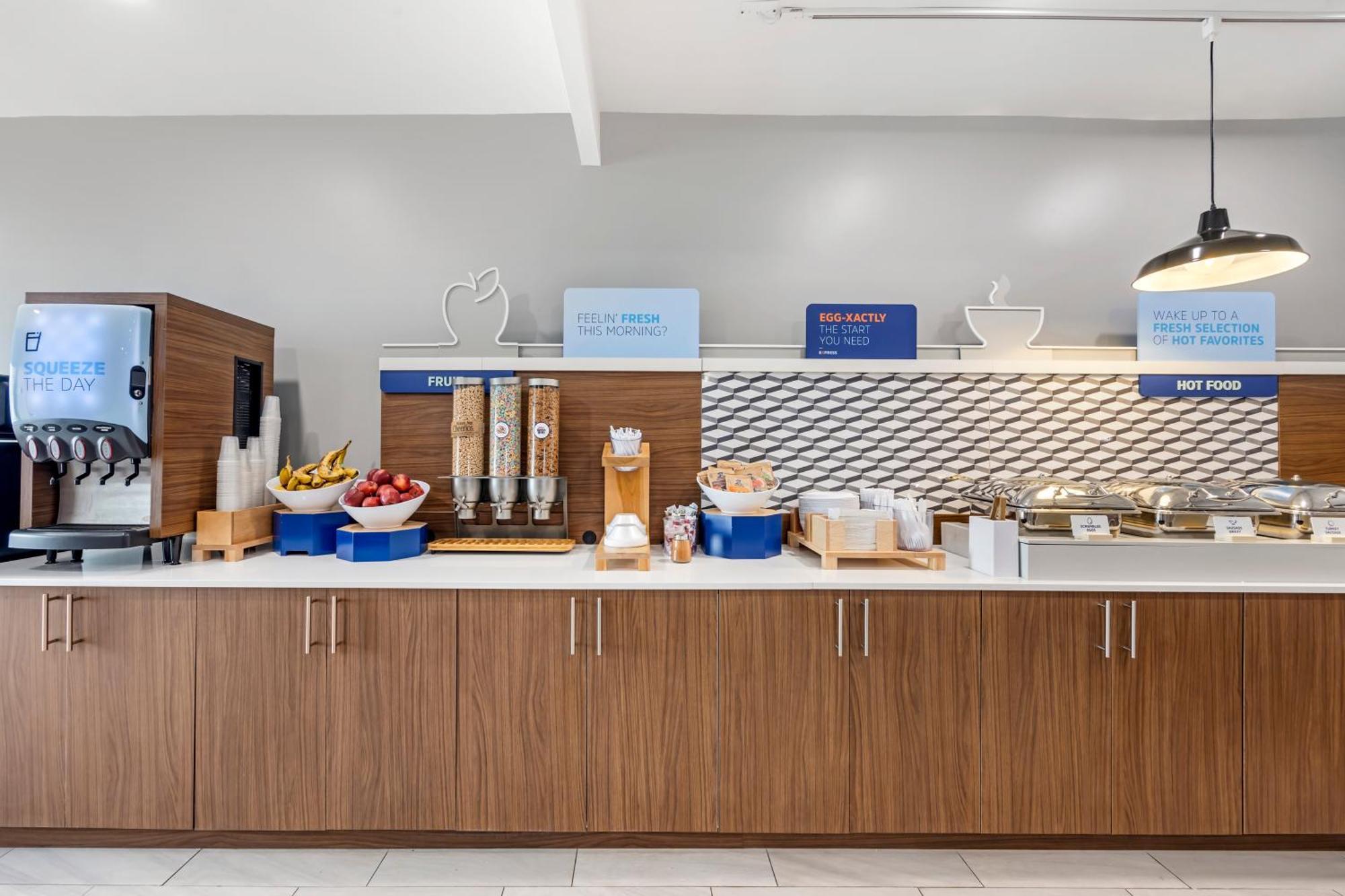 Holiday Inn Express White House By Ihg Exterior foto